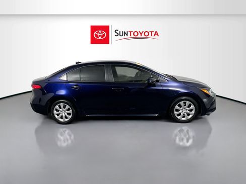 Used 2025 Toyota Corolla LE FWD image 2