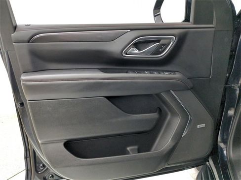 Used 2021 Chevrolet Suburban RST image 35