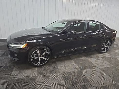 Used 2025 Volvo S60 B5 Plus AWD/4WD image 6