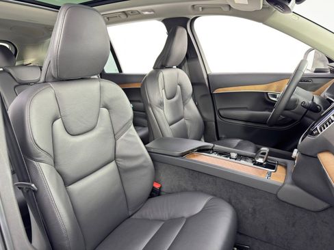 Used 2024 Volvo XC90 T8 Plus w/ Protection Package Premier image 38