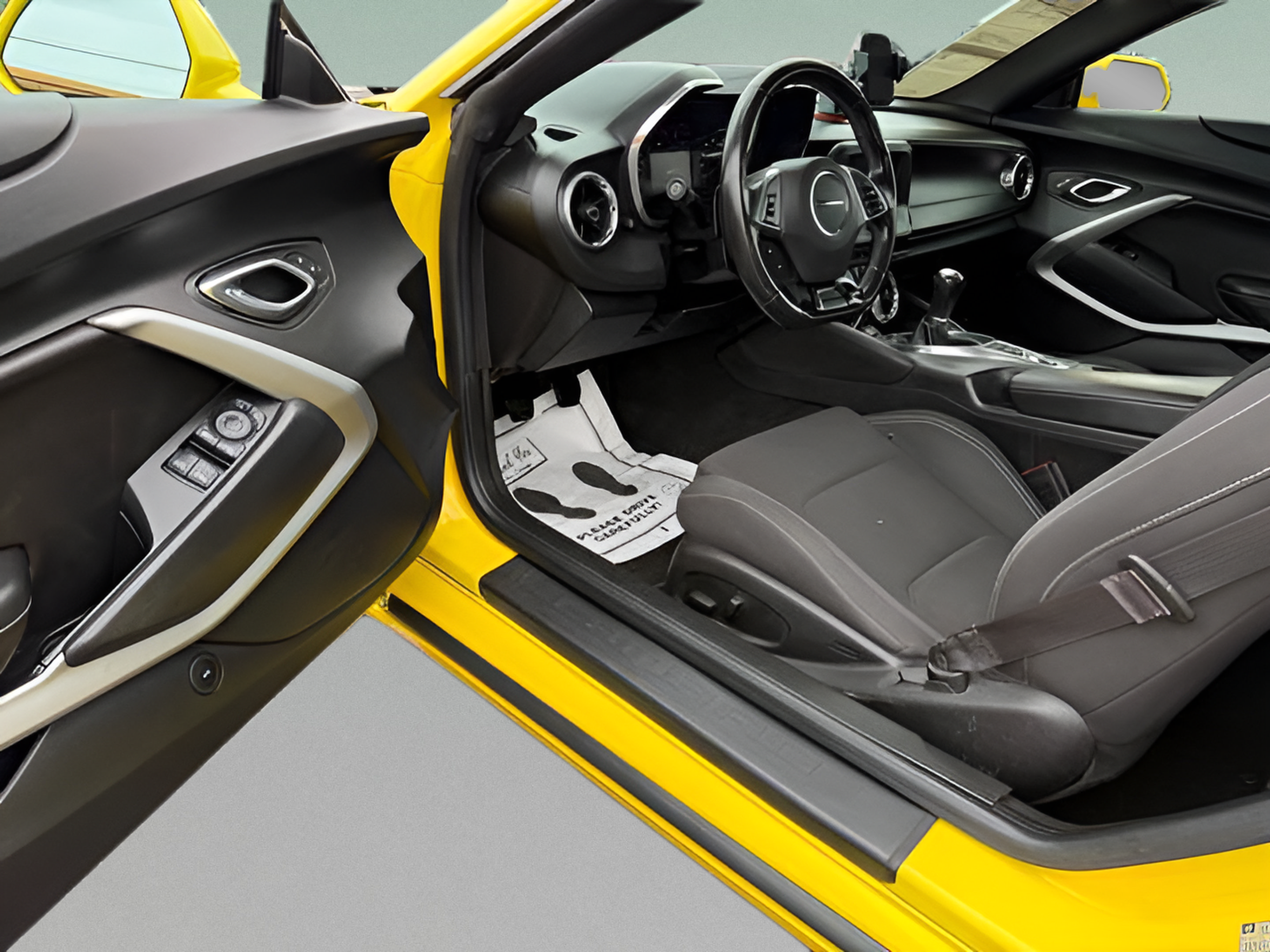Used 2017 Chevrolet Camaro LT RWD image 13