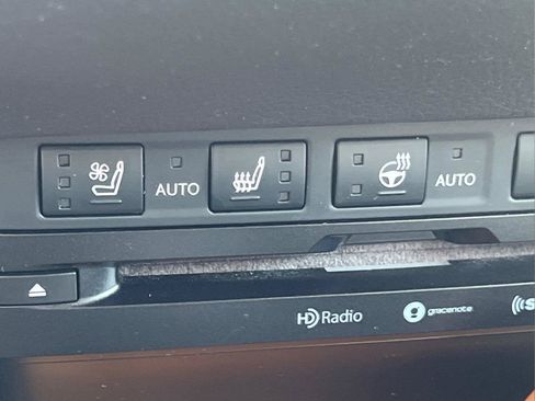 Used 2019 Lexus ES 350 w/ Accessory Package 2 FWD image 32