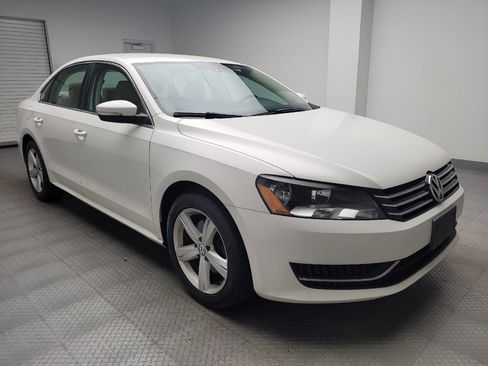 Used 2015 Volkswagen Passat 1.8T SE FWD image 13