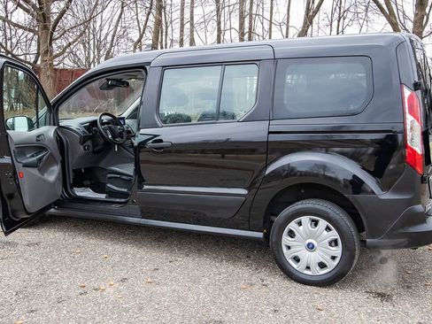 Used 2023 Ford Transit Connect XL image 7