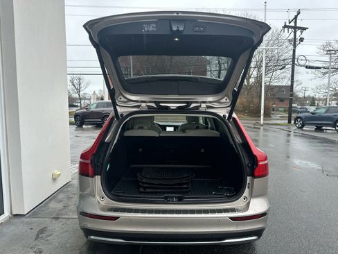 Used 2024 Volvo V60 B5 Cross Country Plus w/ Protection Package Premier image 10