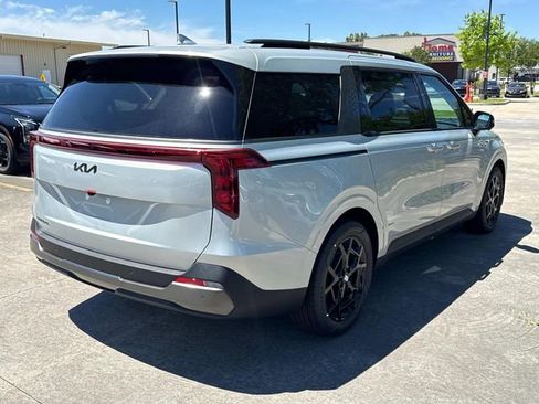 New 2026 Kia Carnival SX w/ SX Dark Edition Package FWD image 10