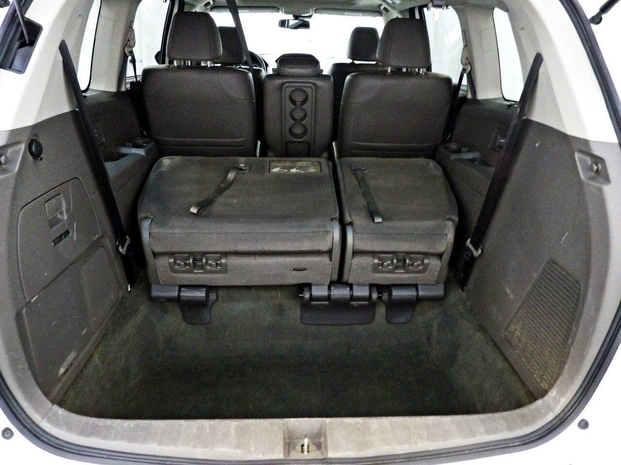 Used 2015 Honda Odyssey Touring image 11