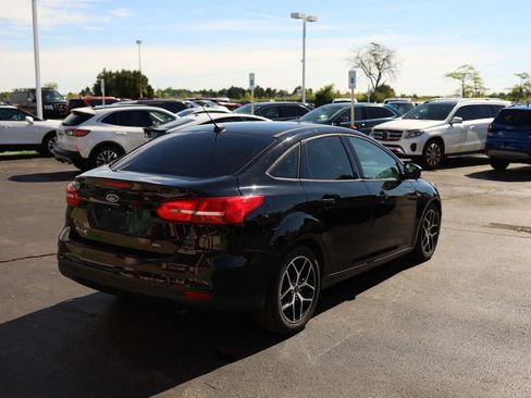 Used 2017 Ford Focus SEL w/ Cold Weather Package FWD image 5