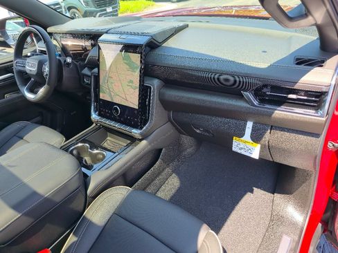 New 2026 GMC Yukon Elevation w/ Elevation Premium Package AWD/4WD image 31