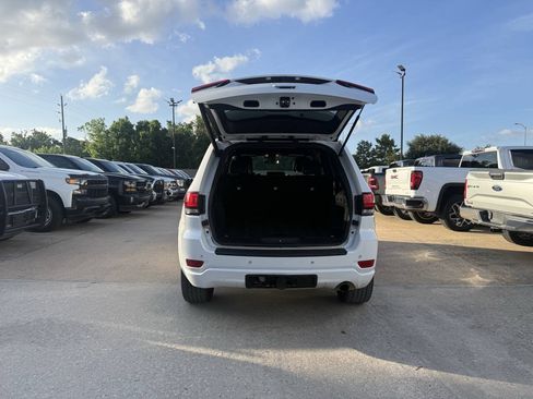 Used 2021 Jeep Grand Cherokee Laredo X RWD image 35