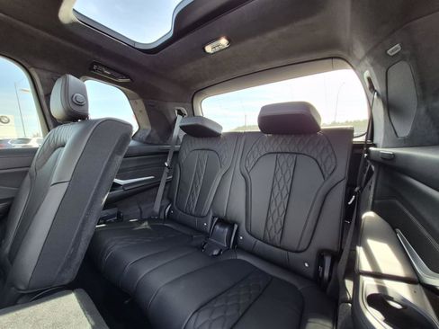 New 2026 BMW X7 xDrive40i w/ Executive Package image 35