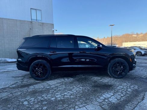 New 2026 Chevrolet Traverse RS w/ LPO, Floor Liner Package image 6