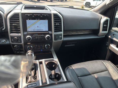 Used 2018 Ford F150 Lariat w/ Equipment Group 502A Luxury AWD/4WD image 30