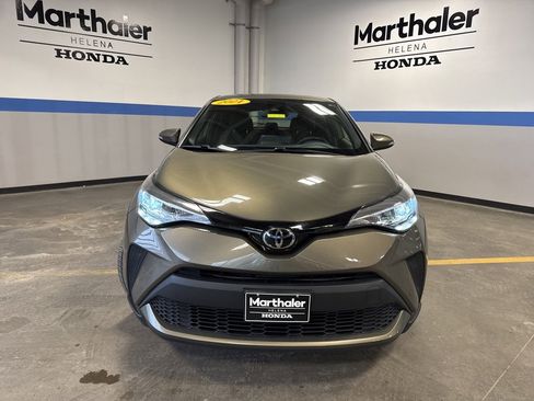 Used 2021 Toyota C-HR XLE image 2