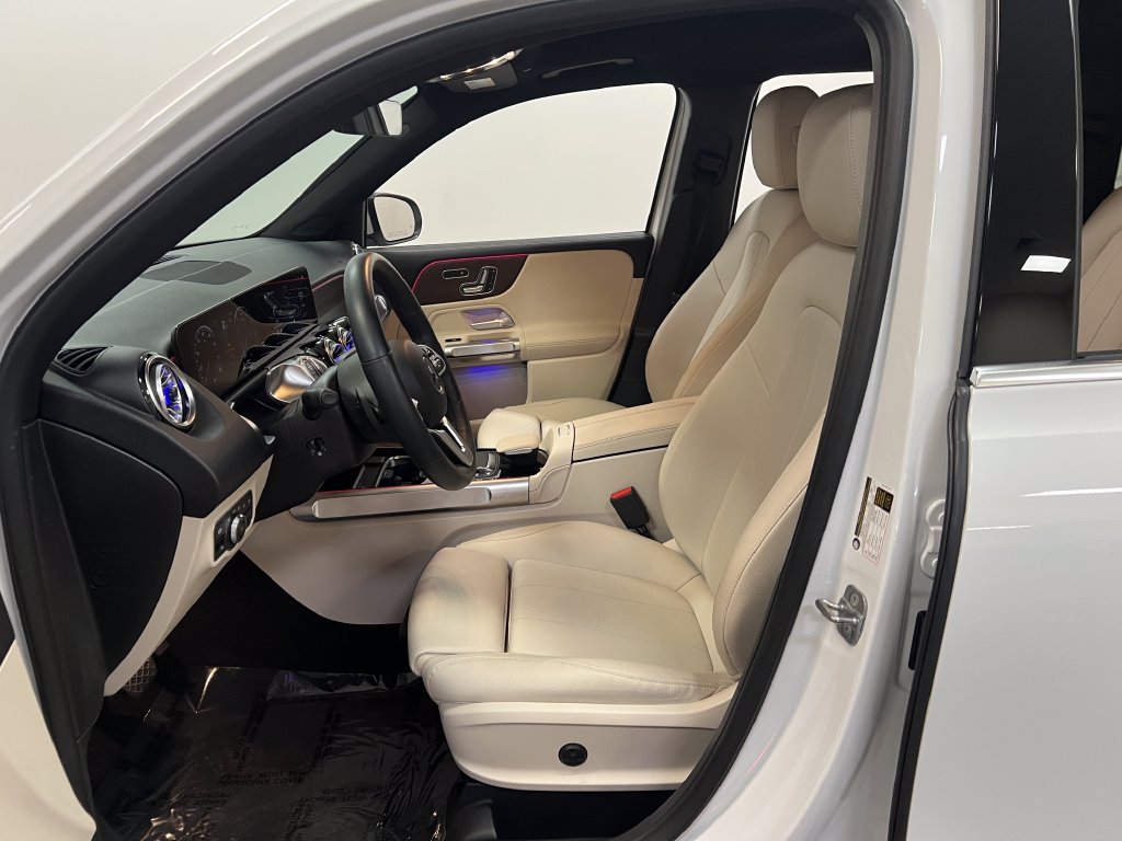 Used 2023 Mercedes-Benz GLB 250 4MATIC image 9