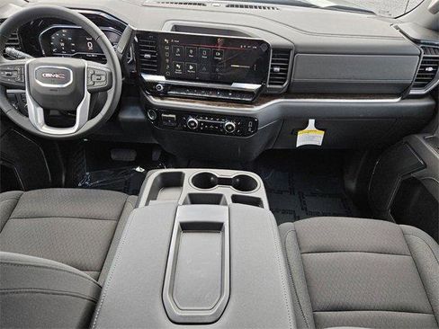 New 2025 GMC Sierra 1500 SLE w/ Preferred Package image 12