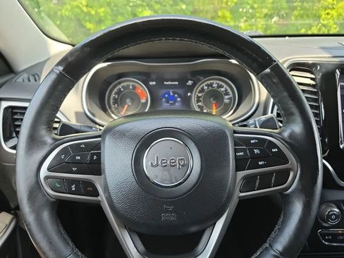 Used 2020 Jeep Cherokee Limited AWD/4WD image 18
