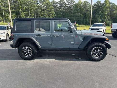 Used 2024 Jeep Wrangler Unlimited Rubicon AWD/4WD image 9