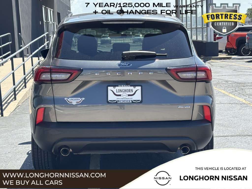 Used 2025 Ford Escape ST-Line Select AWD/4WD image 7