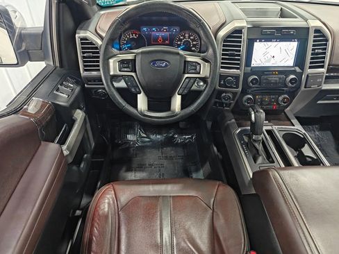 Used 2016 Ford F150 Platinum w/ Equipment Group 701A Luxury image 4