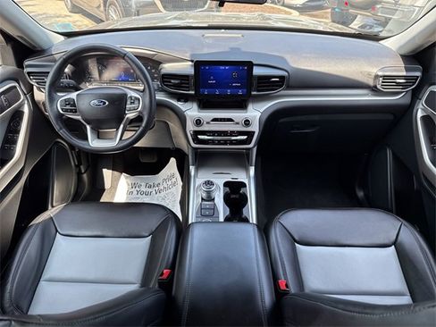 Used 2023 Ford Explorer XLT w/ Equipment Group 202A image 27