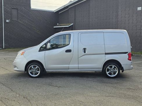 Used 2017 Nissan NV200 SV FWD image 4