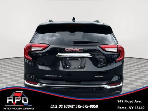 Used 2022 GMC Terrain Denali w/ Black Diamond Edition AWD/4WD image 4