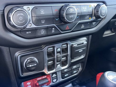Used 2026 Jeep Gladiator Rubicon AWD/4WD image 5