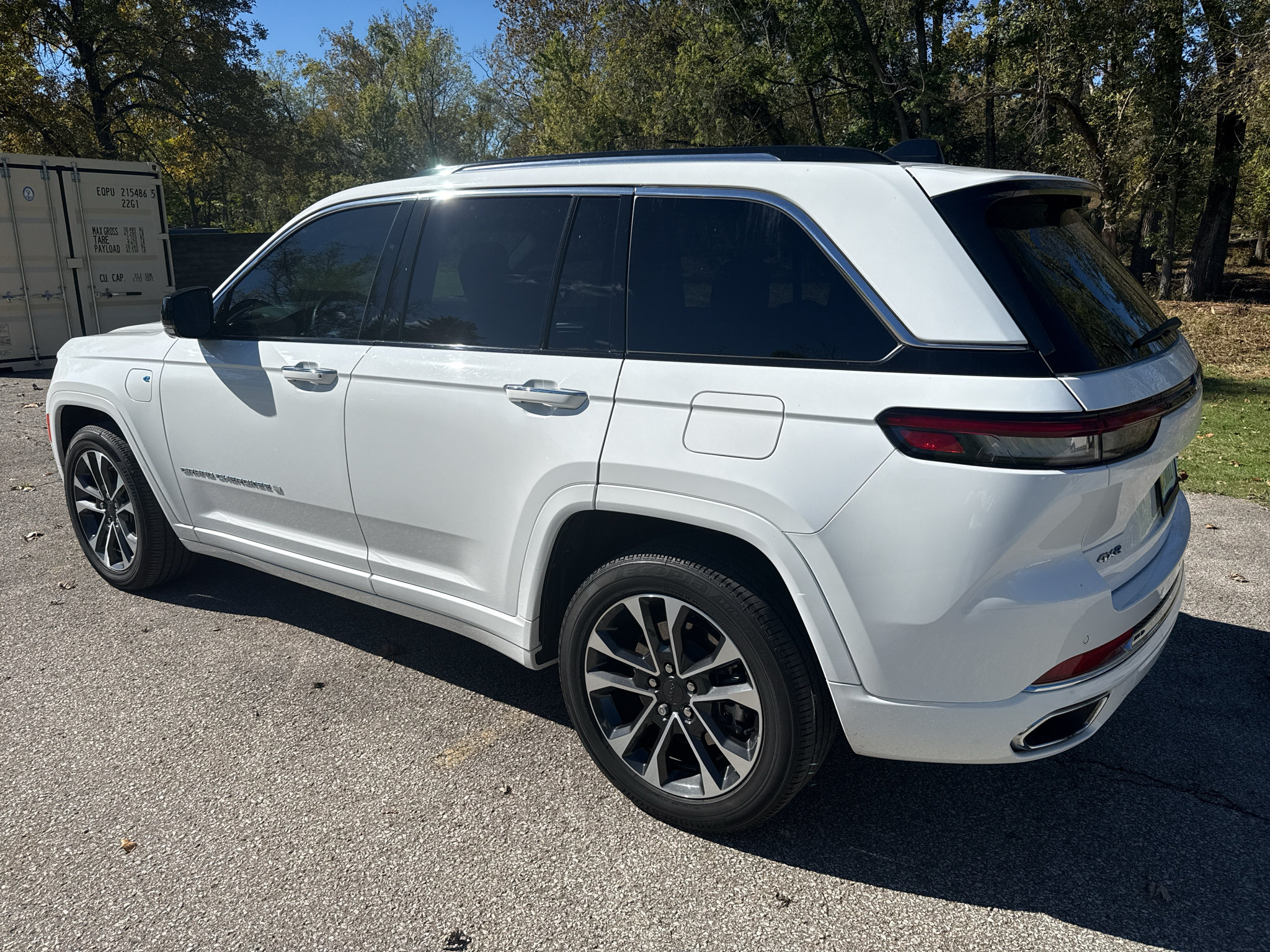 Used 2022 Jeep Grand Cherokee Overland w/ Advanced Protech Group III AWD/4WD image 4