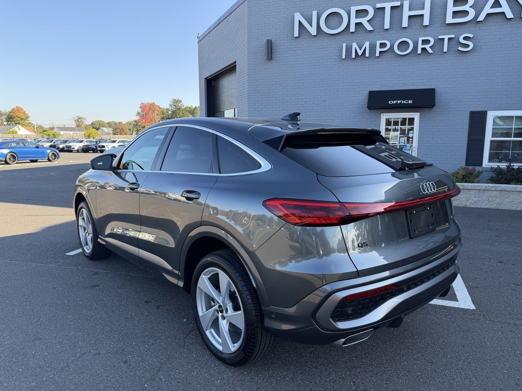Used 2025 Audi Q5 Premium Plus w/ Premium Plus AWD/4WD image 10