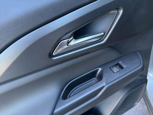 New 2026 Chevrolet Equinox EV LT image 35