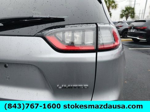 Used 2020 Jeep Cherokee Limited image 30