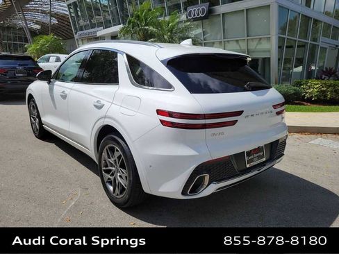 Used 2022 Genesis GV70 2.5T w/ Advanced Package image 6