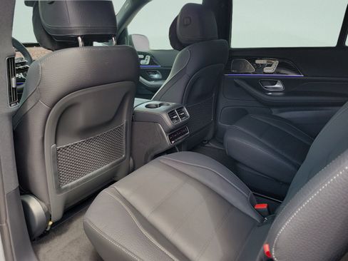 New 2026 Mercedes-Benz GLS 580 4MATIC image 10