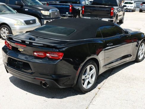Used 2020 Chevrolet Camaro LT RWD image 4