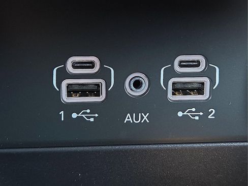 Used 2025 Jeep Grand Cherokee Limited w/ Black Appearance Package AWD/4WD image 17