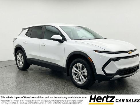 Used 2025 Chevrolet Equinox LT FWD image 1