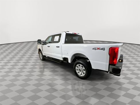 Used 2024 Ford F250 XLT image 6