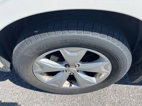 Used 2015 Subaru Forester 2.5i Limited w/ Popular Package #1 AWD/4WD image 8