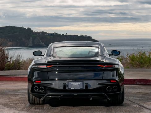 Used 2023 Aston Martin DBS Coupe RWD image 6