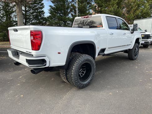 New 2026 Chevrolet Silverado 3500 High Country w/ High Country Premium Package image 9
