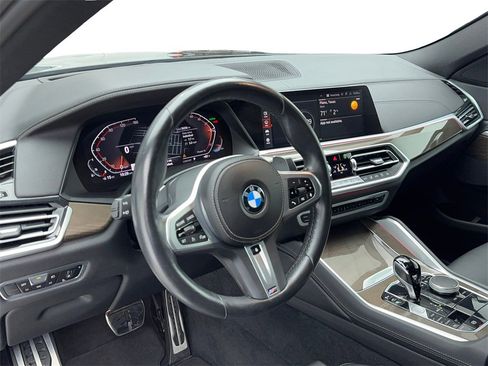 Used 2022 BMW X6 xDrive40i w/ M Sport Package image 14