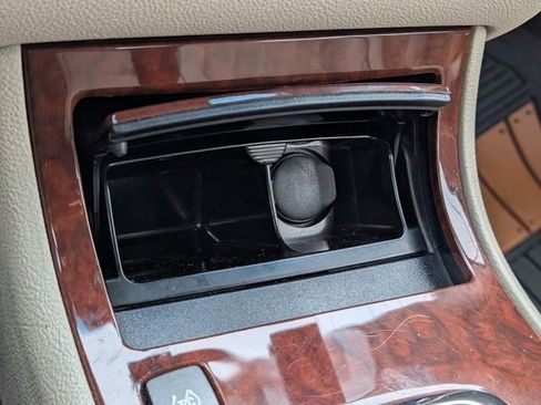 Used 2009 Buick Lucerne Super image 14