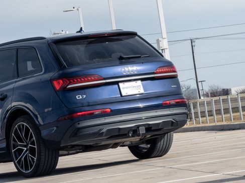 Used 2020 Audi Q7 3.0T Prestige w/ Prestige Package image 6