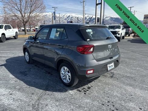 Used 2025 Hyundai Venue SE image 5