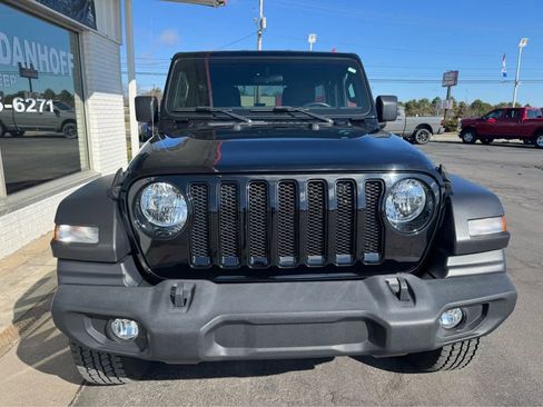 Used 2021 Jeep Wrangler Unlimited Sport AWD/4WD image 3