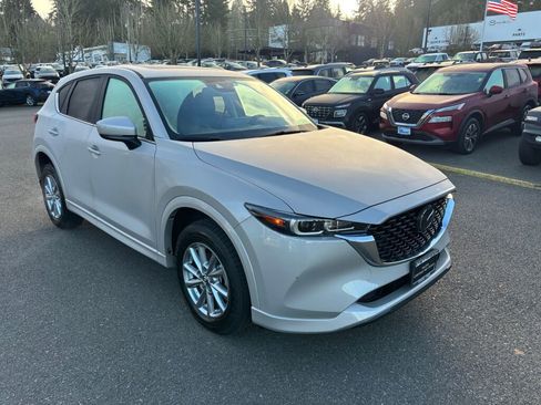Used 2025 MAZDA CX-5 AWD 2.5 S w/ Preferred Package image 3