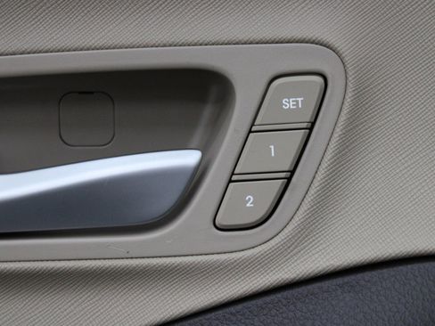 Used 2016 Hyundai Santa Fe Sport 2.0T w/ Option Group 05 image 17