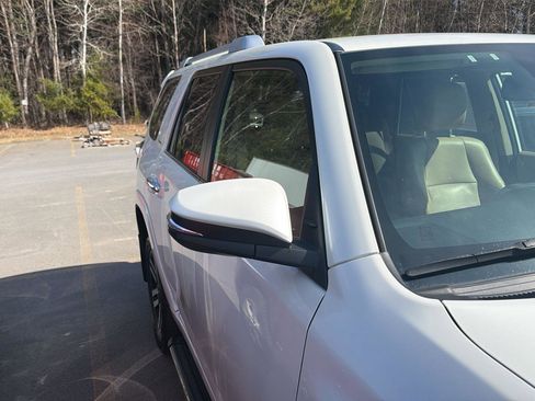 Used 2021 Toyota 4Runner Limited image 5