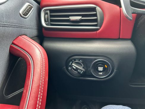 Used 2018 Maserati Levante GranLusso image 14